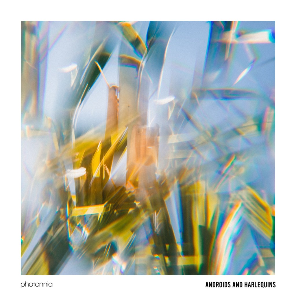 Photonnia – “Androids & Harlequins” ( 2022, review by ChatGpt&nbsp;)