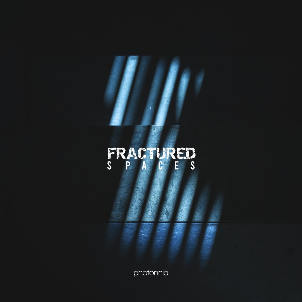 Photonnia – “Fractured Spaces” ( review by ChatGpt&nbsp;)